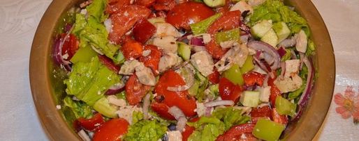 Шаг 7: классического греческого салата с сухариками и курицей