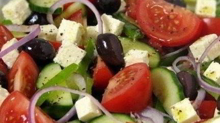 Рецепт Овощного салата по-гречески с оливковым маслом
