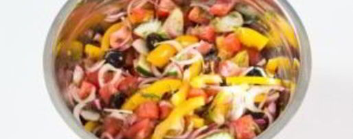 Шаг 5: салата греческого с сыром фета