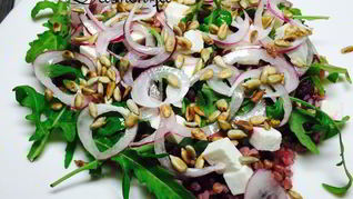 Рецепт Салата из гречки со свеклой и брынзой