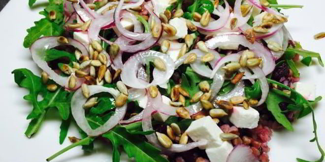 Рецепт салата из гречки со свеклой и брынзой