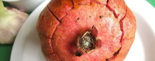 Шаг 4: салата с проростками зеленых зерен гречихи и гранатом