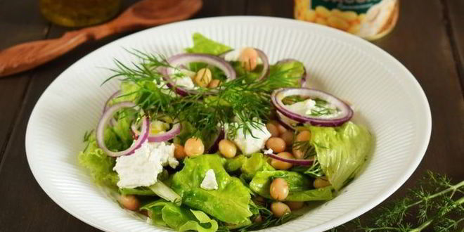 Рецепт салата в греческом стиле с фасолью