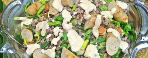 Шаг 12: теплого салата из гречки с колбасками и сыром