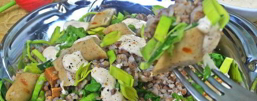 Шаг 14: теплого салата из гречки с колбасками и сыром