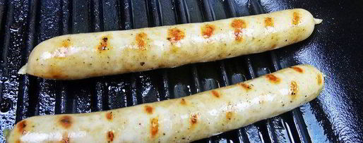 Шаг 8: теплого салата из гречки с колбасками и сыром