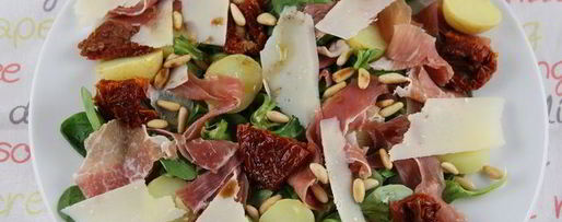 Шаг 3: итальянского салата с картофелем, пармской ветчиной, руколой и кедровыми орешками