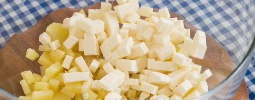 Шаг 4: картофельного салата с адыгейским сыром