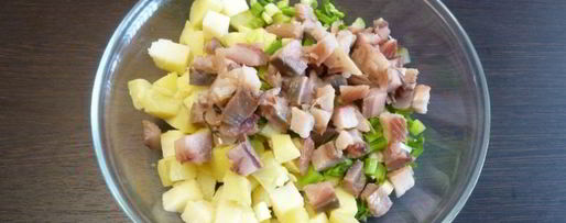 Шаг 4: картофельного салата с копченой рыбой