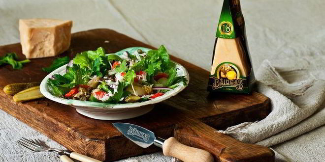 Рецепт картофельного салата с лососем и сыром джюгас