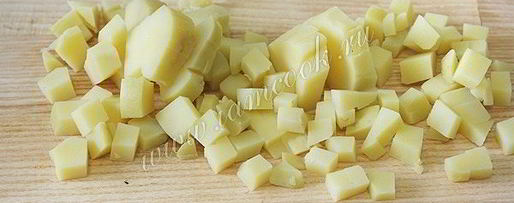 Шаг 2: картофельного салата с маринованными грибами