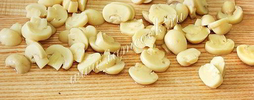 Шаг 5: картофельного салата с маринованными грибами