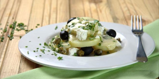 Рецепт картофельного салата с сыром фета