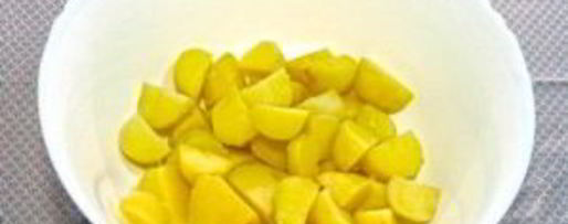 Шаг 3: картофельного салата с тунцом