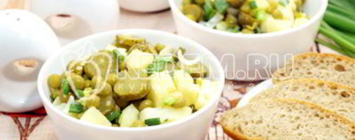 Шаг 6: картофельного салата с зеленым горошком