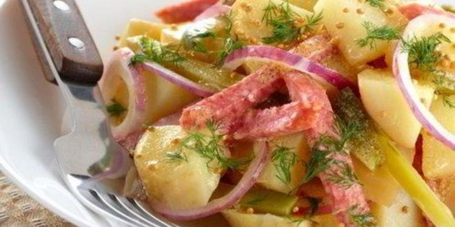 Рецепт немецкого картофельного салата с сосисками