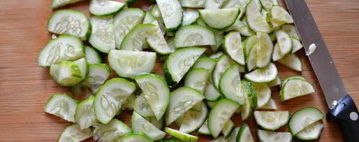 Шаг 1: салата из картофеля и черемши