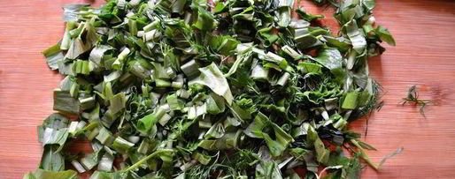 Шаг 4: салата из картофеля и черемши