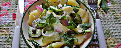 Шаг 6: салата из картофеля и черемши