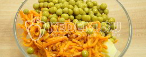 Шаг 4: салата из картофеля с морковью по-корейски