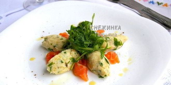 Рецепт салата из картофеля с рикоттой, каперсами и семгой