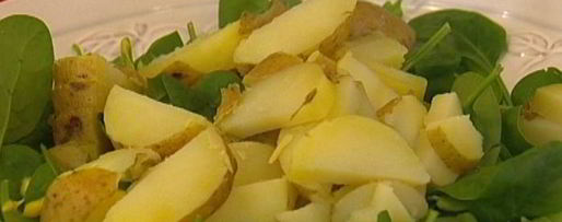 Шаг 5: салата из молодого картофеля с перепелиными яйцами