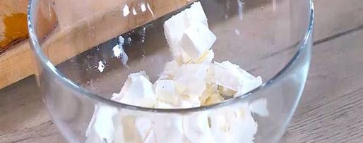 Шаг 6: салата из молодого картофеля с редисом и заправкой из феты