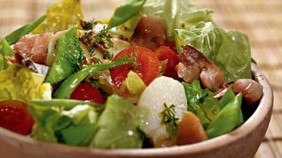 Рецепт Салата из молодого картофеля со скумбрией