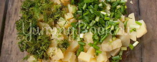 Шаг 2: салата картофельного с зеленым луком