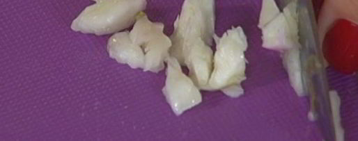 Шаг 7: салата с картофелем, беконом, фасолью и яйцами пашот