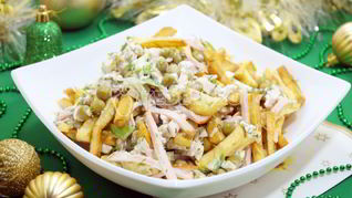 Рецепт Салата с картофелем фри Новогодние мотивы