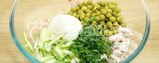 Шаг 5: салата с картофелем фри новогодние мотивы