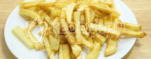 Шаг 6: салата с картофелем фри новогодние мотивы