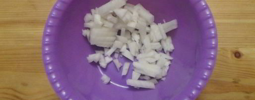 Шаг 1: салата с картофелем и соленьями