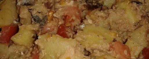 Шаг 2: салата с картошкой и шпротами