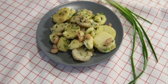 Рецепт теплого салата с картофелем