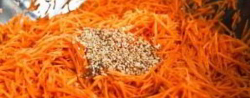 Шаг 6: морковного салата по-корейски