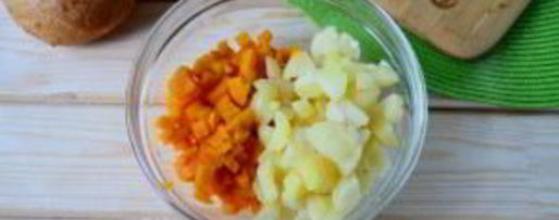 Шаг 1: булочек, фаршированных салатом оливье