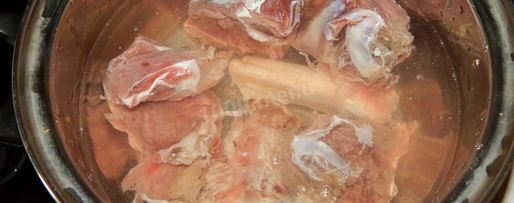 Шаг 1: оливье с говядиной