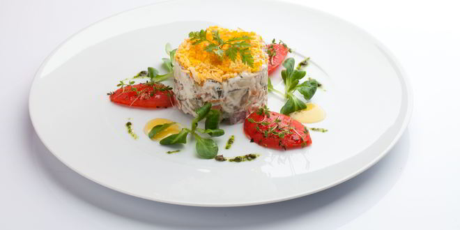 Рецепт оливье с копченой куриной грудкой