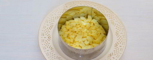 Шаг 3: оливье с семгой