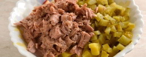 Шаг 4: оливье с тунцом