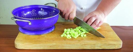 Шаг 1: оливье с языком