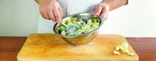 Шаг 5: оливье с языком