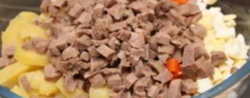 Шаг 4: оливье со свининой