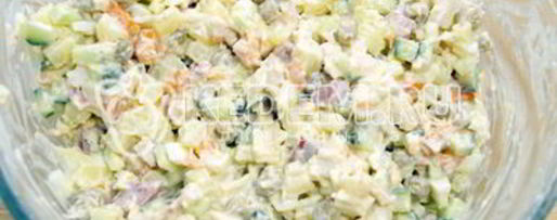 Шаг 4: салата новогоднего оливье