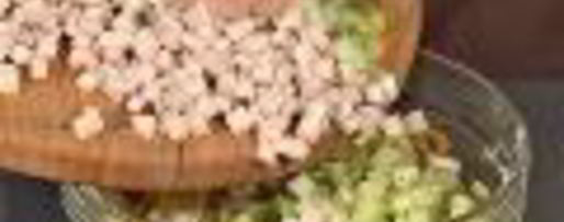 Шаг 4: салата оливье с острым майонезом