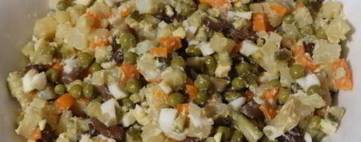 Шаг 2: салата оливье с грибами