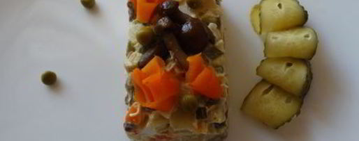 Шаг 3: салата оливье с грибами