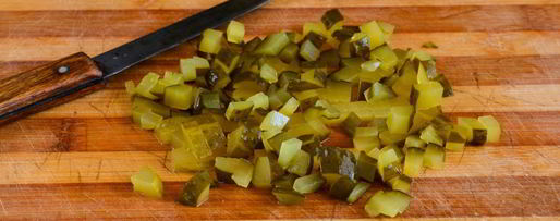 Шаг 2: салата оливье с колбасой без моркови